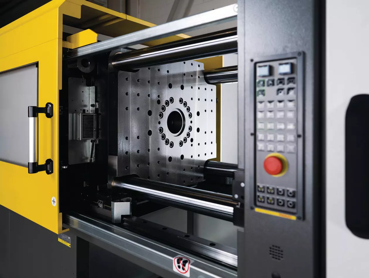 FANUC ROBOSHOT Alpha SiB injection moulding machine.