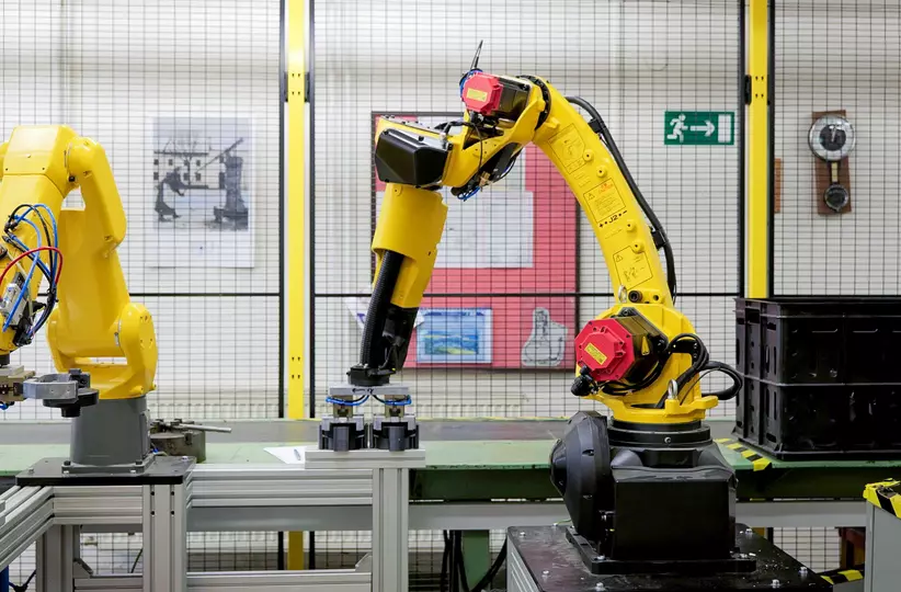 Particle filters production with the support of FANUC robots at the Czech Research & Development Institute SIGMA.  