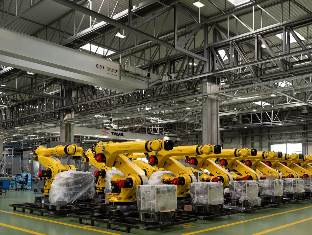 Case study pictures TAVIL.
TAVIL develops high-speed, multi-format packaging and palletising solutions for customers with diverse production requirements. Through its long-standing partnership with FANUC, the company combines its automation expertise with a broad range of robotics technologies to deliver flexible and reliable end-of-line solutions.