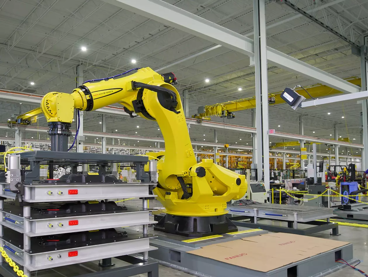 The FANUC M-1000/1000F-33A lifting heavy parts.

M-1000iA Super Heavy Payload battery pack demonstration, as seen at IMTS 2022 (snapshot from FANUC America video)