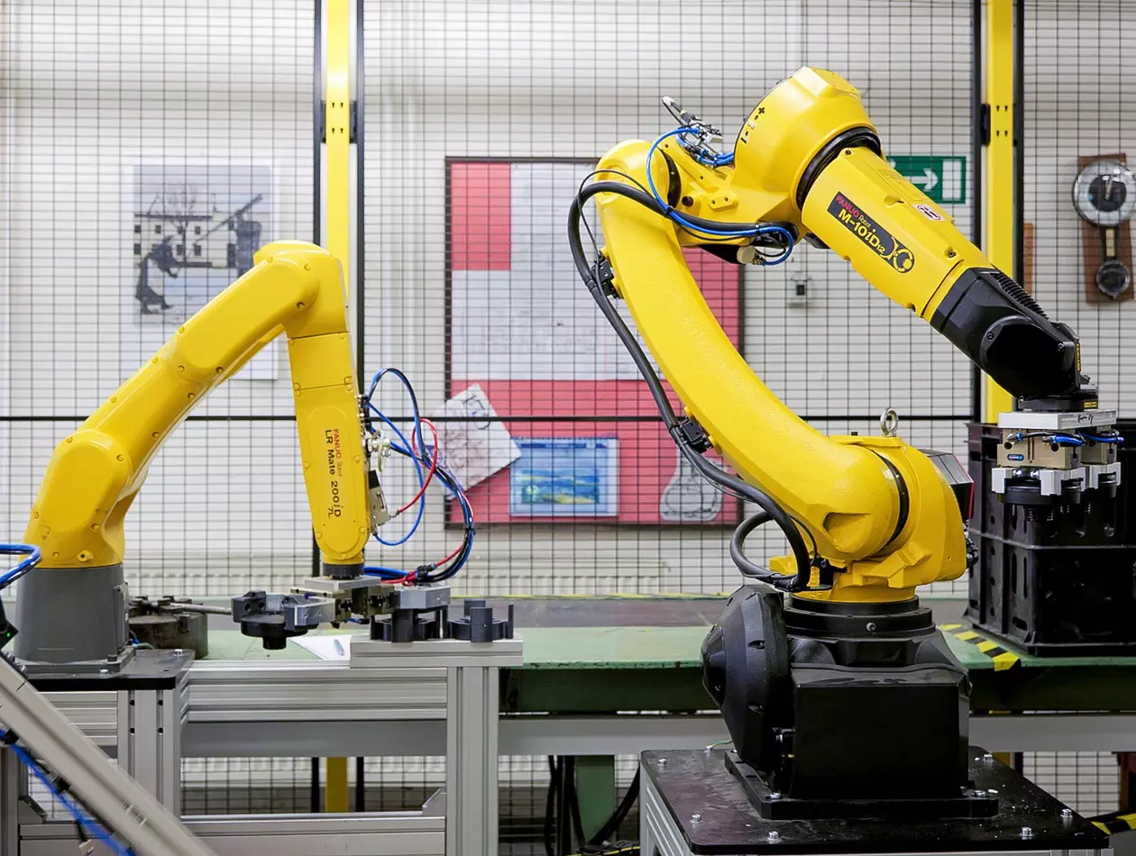 Particle filters production with the support of FANUC robots at the Czech Research & Development Institute SIGMA. 