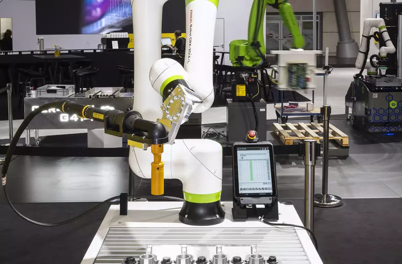 .CRX screw tightening democell presented at EMO 2023 in Hanover. Robot shown: CRX-20iA/L.