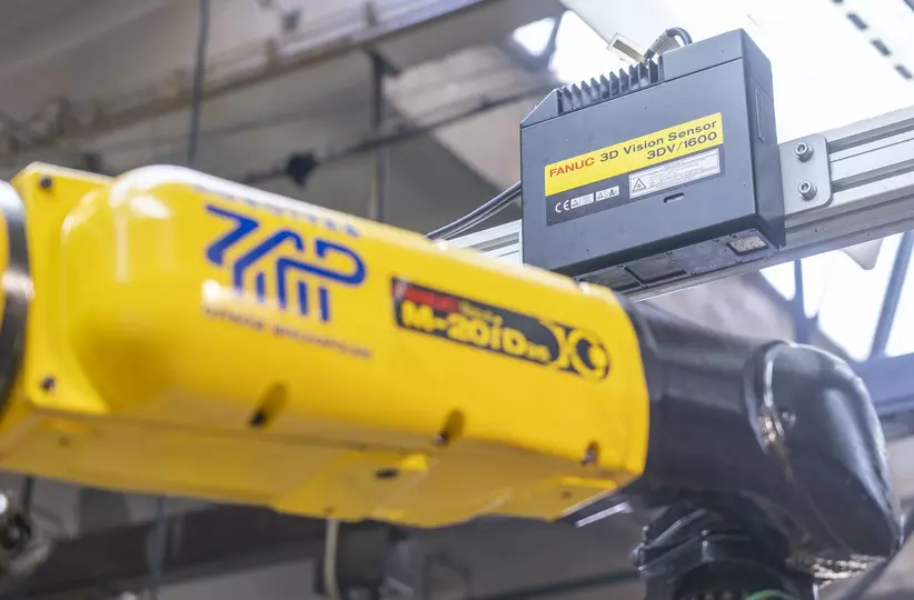 Case study about successful implementation of FANUC Robodrill (machining centers) and a FANUC robot M-20iD/35 equipped with two FANUC 𝑖RVision 3D vision systems, at the Polish company ZAP Mechanika.