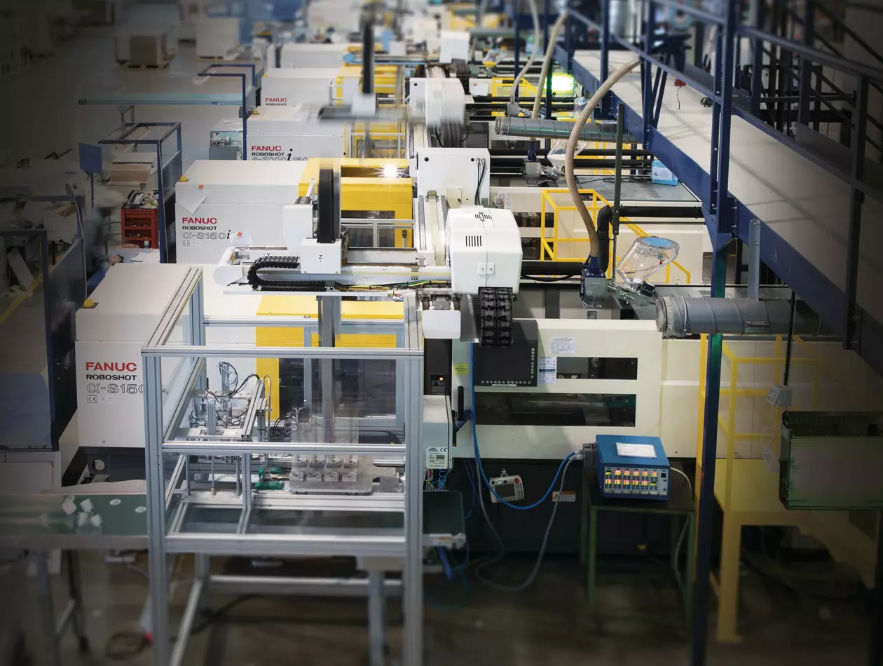 Image related to the success story video about ROBOSHOT with the Italian company Poloplast.