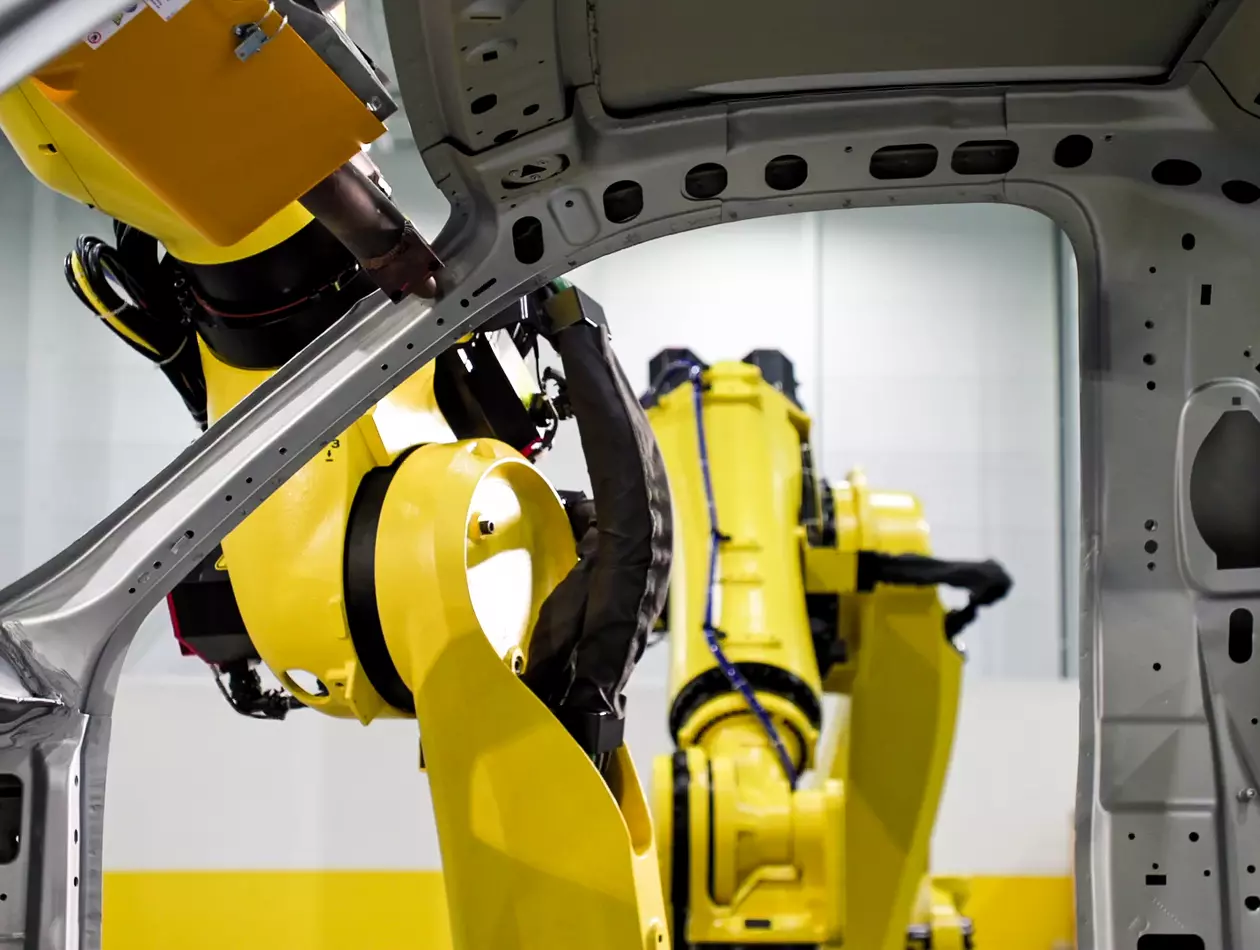 Snapshot from FAC video ''R-2000 Spot Welding'' with FANUC R-2000iD-210FH.