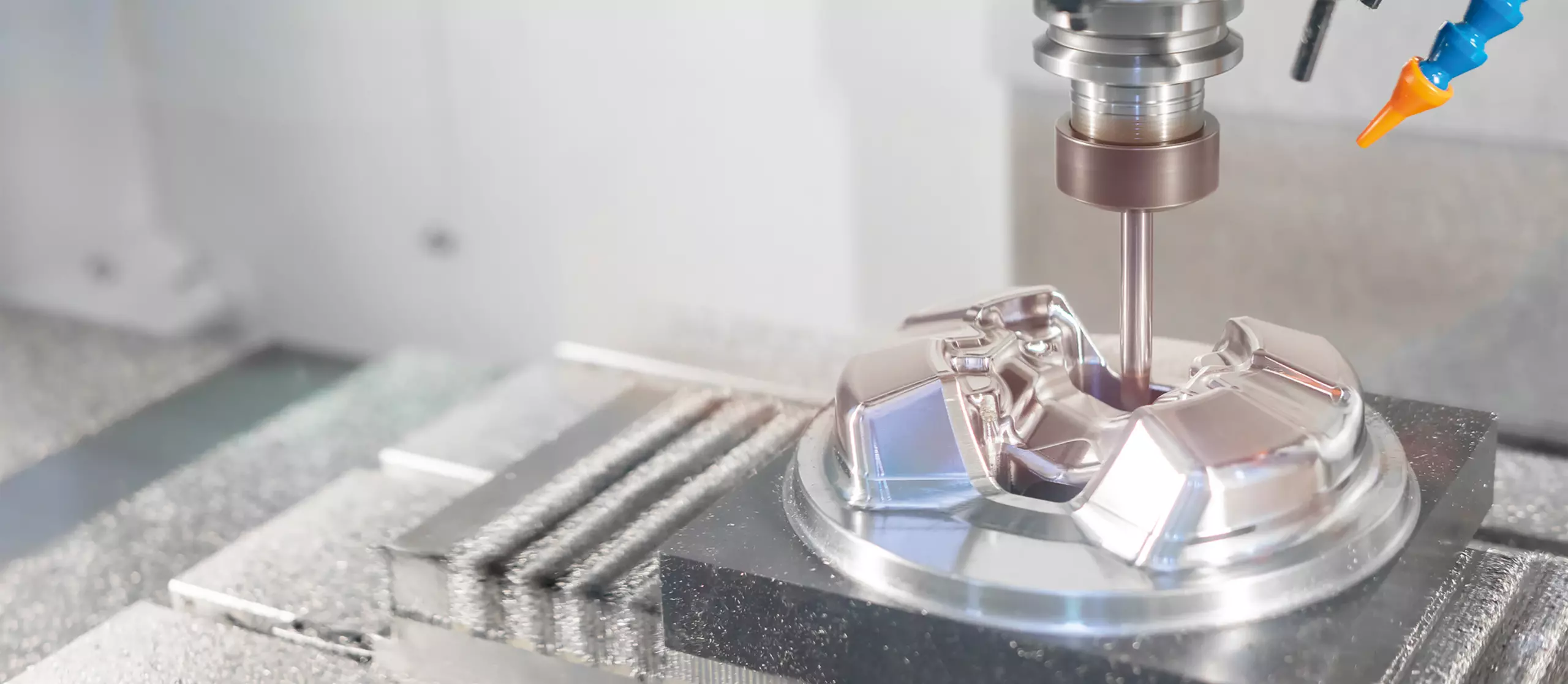 In many applications such as milling of complex parts and free-form surfaces, the surface quality of the workpiece is crucial. FANUC’s Fine Surface Technology is the ideal solution to achieve flawless workpiece surfaces.
