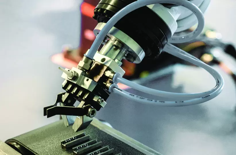 Automation for Electronics Manufacturing | FANUC Solutions