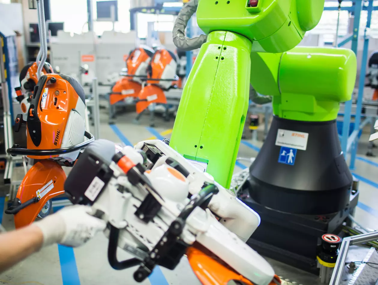 Success story of successful implementation of FANUC Collaborative robots at the German company STIHL.