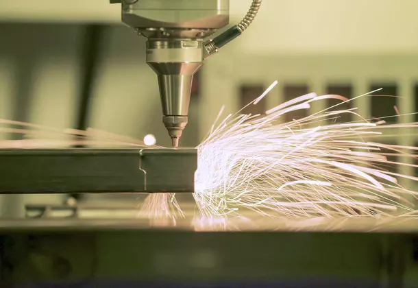 Image of CNC laser cutting application from the success story UMET (video snapshot)