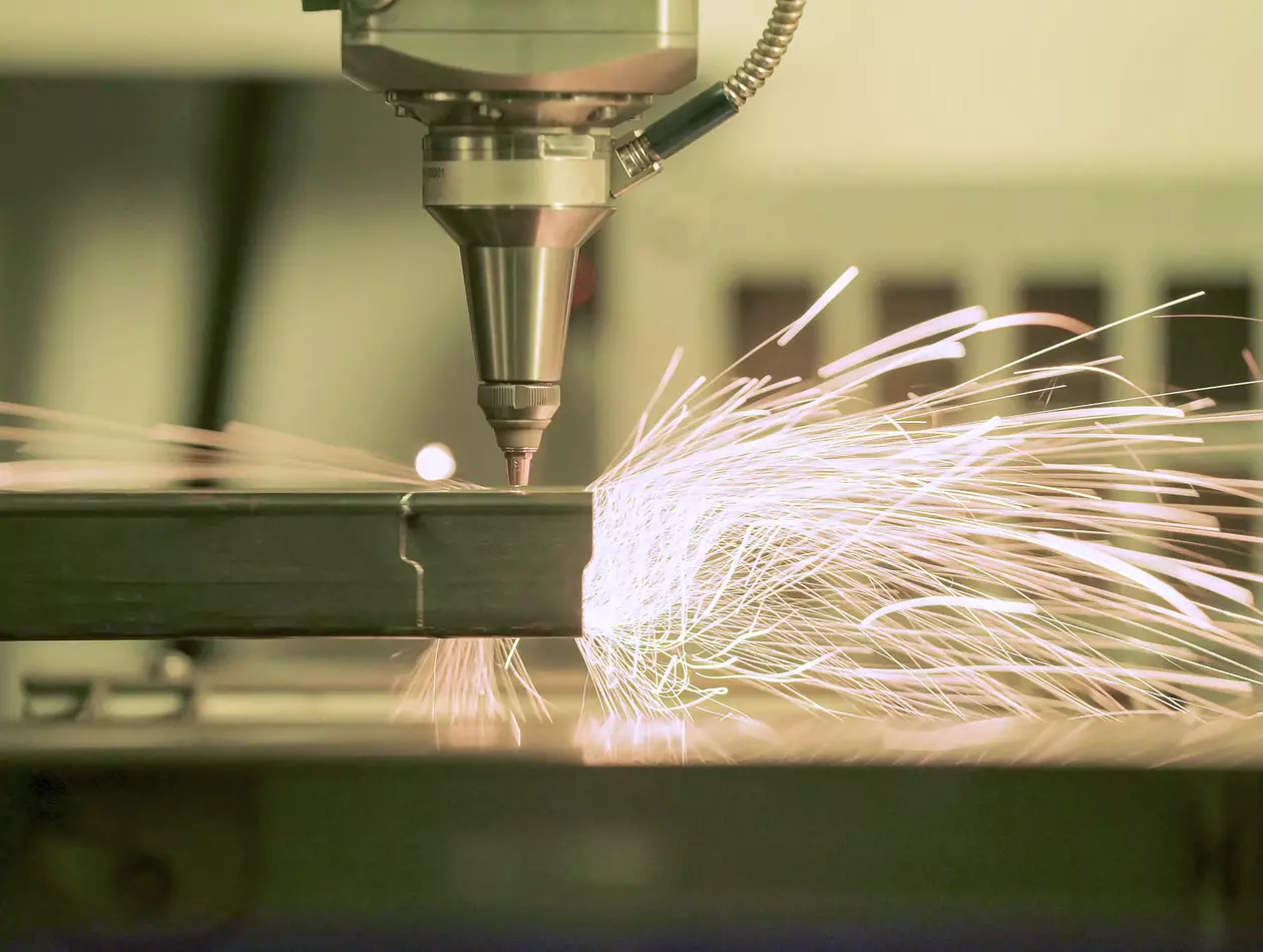 Image of CNC laser cutting application from the success story UMET (video snapshot)