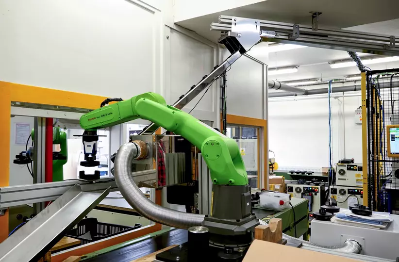 Particle filters production with the support of FANUC robots at the Czech Research & Development Institute SIGMA. 