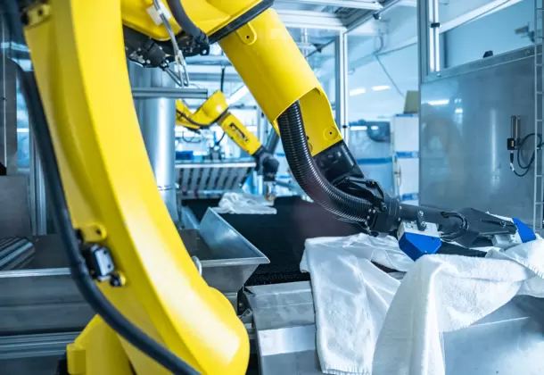Images together with press release about robots in the industrial laundry 
Please mention copyright Sewts