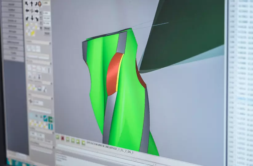 machining at Metz. Metz is a specialist in regrinding of milling tools and production of special tools. FANUC's CNC and precise servo control provide very good surface quality. With intelligent 3D-simulation the tool programs can be checked before the machining.