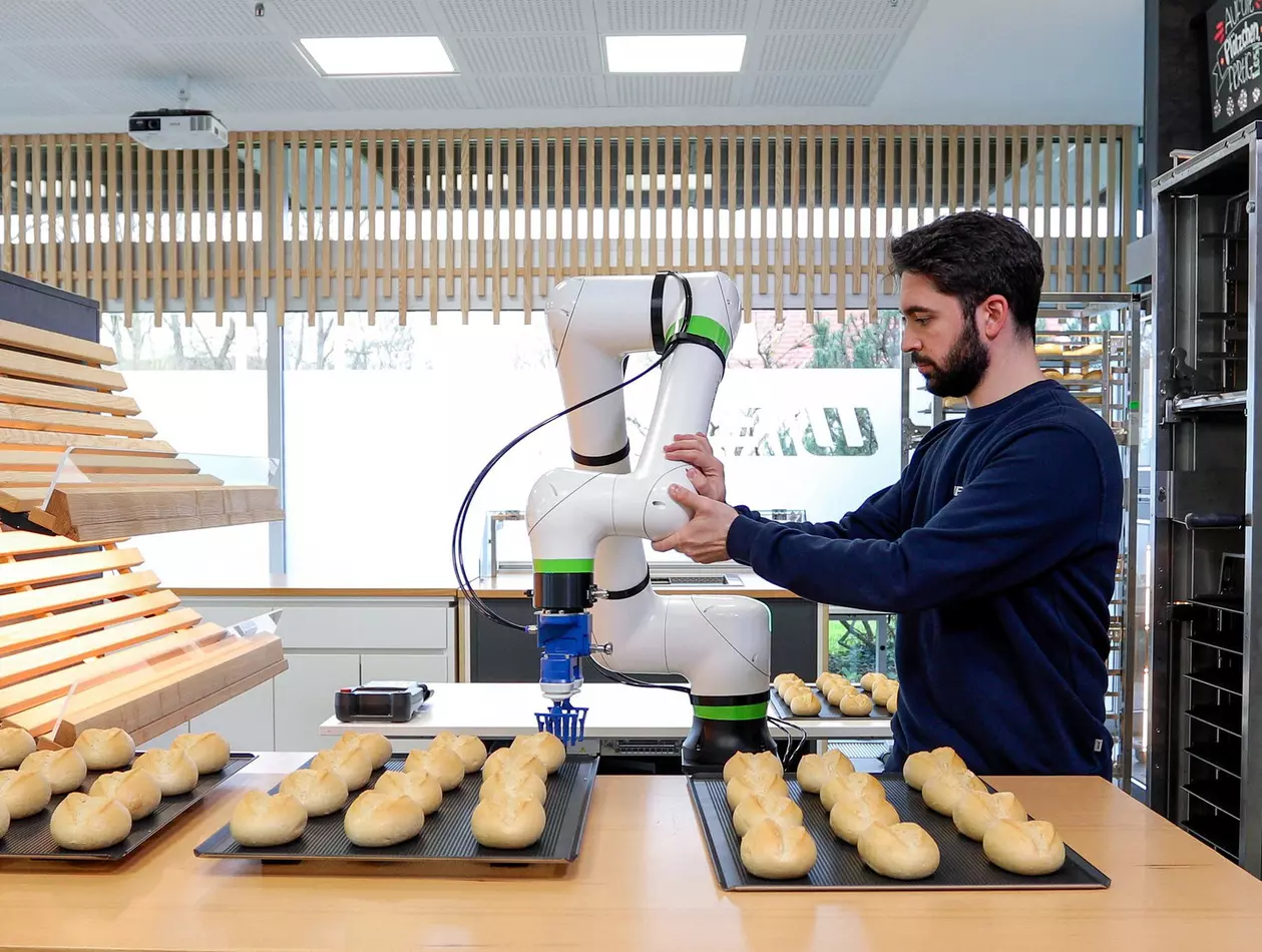 CRX picture in food application
CRX picture in food application. WIESHEU success story