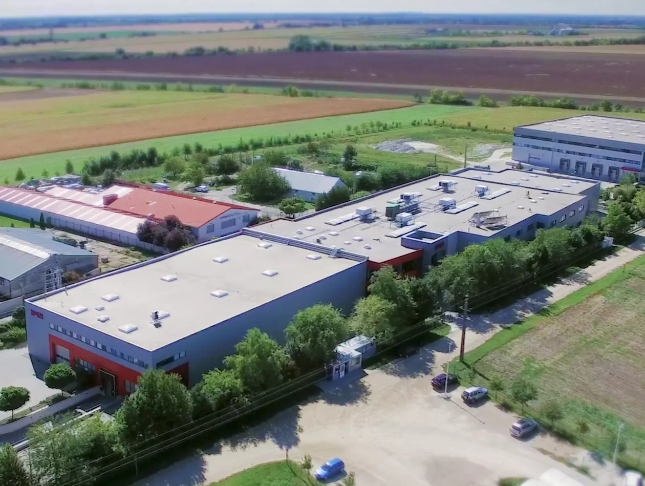 Success Story with the Hungarian company Simon. Showcasing the Roboshot.