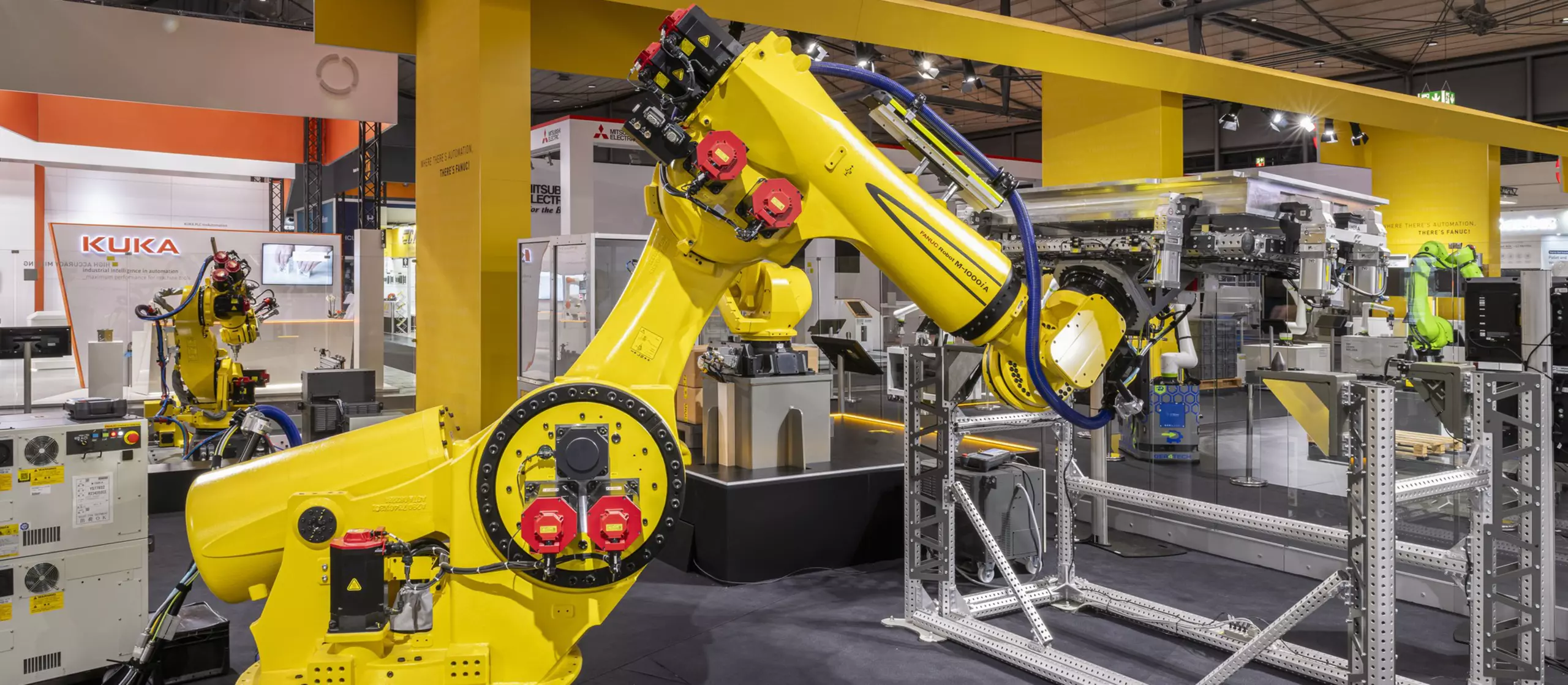 EMO 2023. Heavy battery handling. M-1000iA