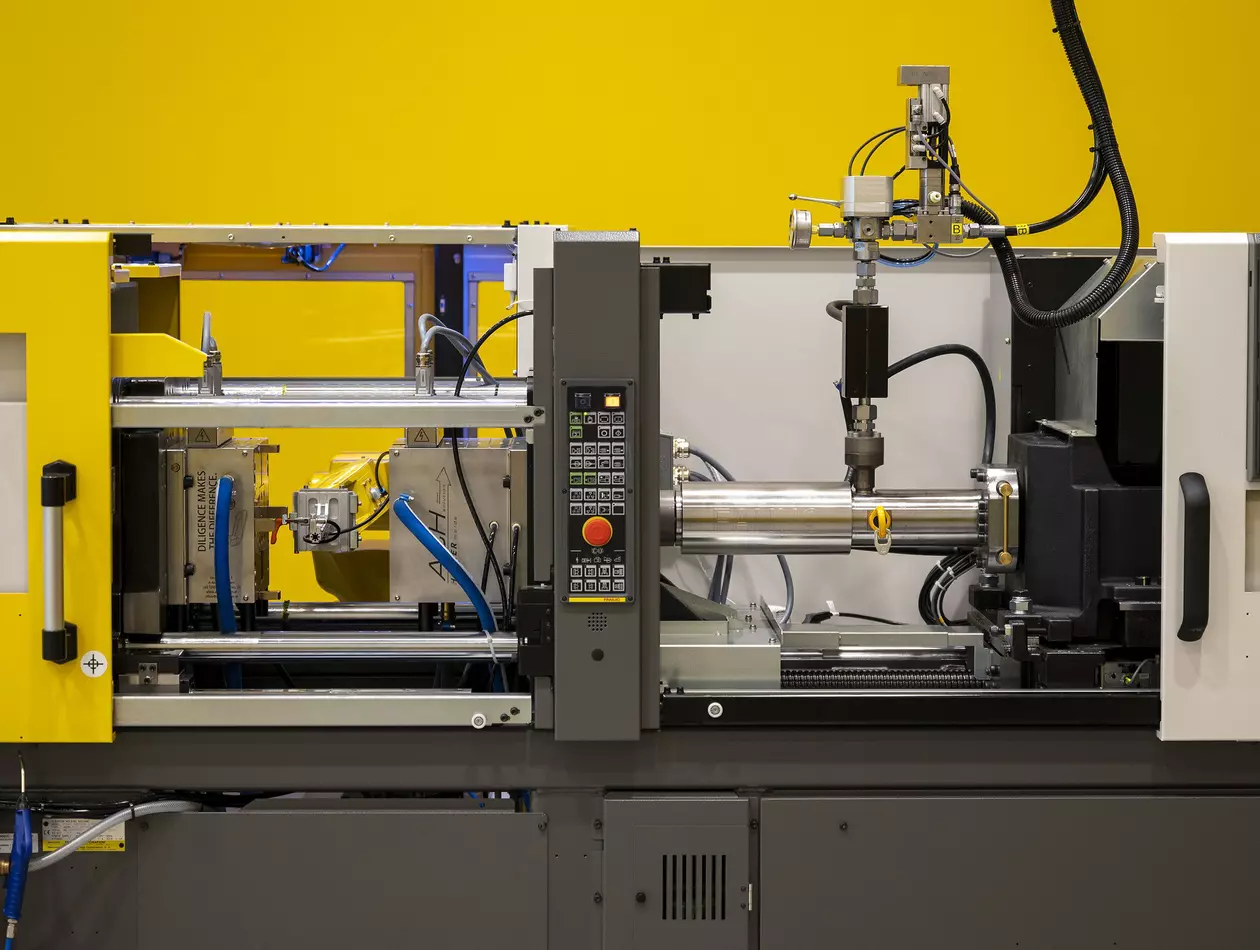 Virtual show 2021. ROBOSHOT α-S50iA LSR clamping unit and injection unit