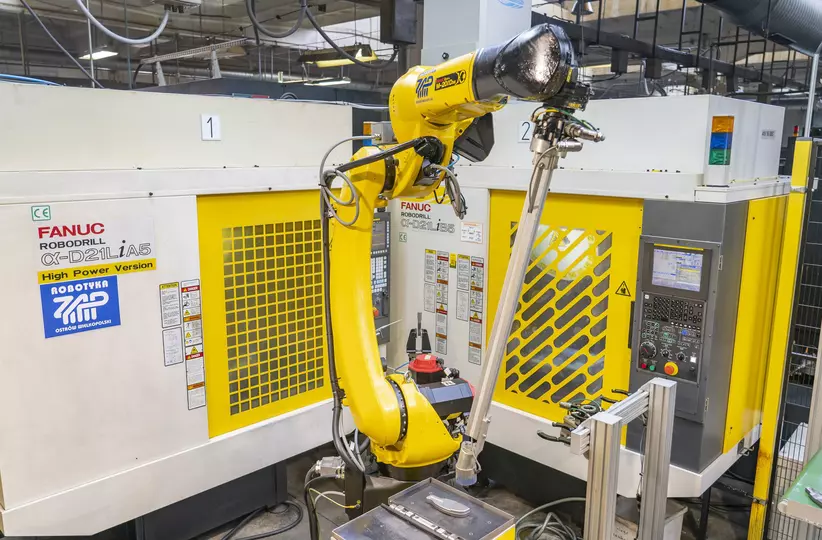 Case study about successful implementation of FANUC Robodrill (machining centers) and a FANUC robot M-20iD/35 equipped with two FANUC 𝑖RVision 3D vision systems, at the Polish company ZAP Mechanika.