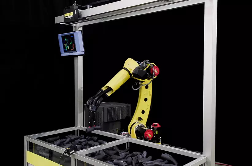 M-20iD/25 and 3D Vision Sensor performing bin picking. (snapshot from FANUC America video)