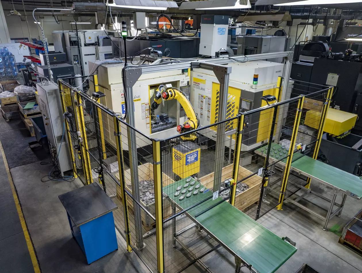 Case study about successful implementation of FANUC Robodrill (machining centers) and FANUC robots at the Polish company ZAP Mechanika.