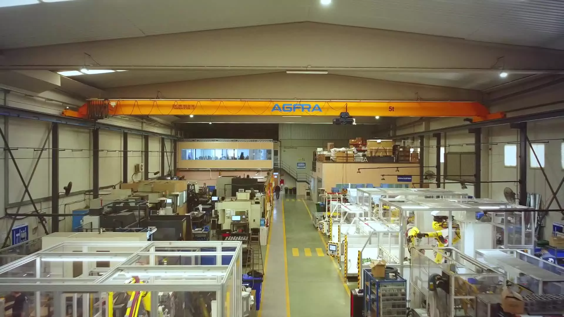 Success Story featuring Spanish customer AGFRA about robots. 
Duration: 2:24
English