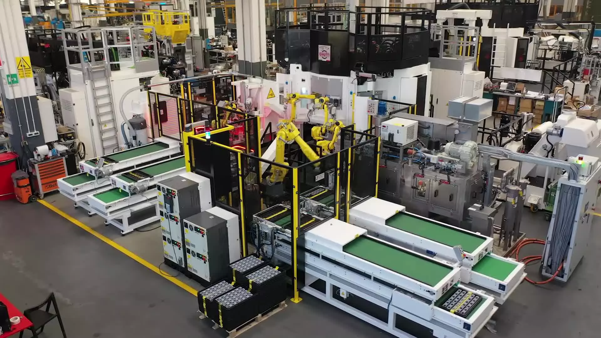 Success story about successful implementation of FANUC robots and CNC controls at the company Gnutti. The system incorporates various machines, central to which is flexible transfer to 10 stations and five robots - FANUC M-20iA/20M, M-10iA/10MS and M-10iA/10M models – that automate all phases of the process. Control is via two FANUC 30i-B Plus units.