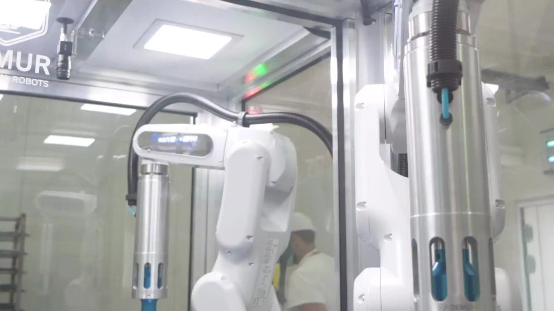 Robô cortador de bolos