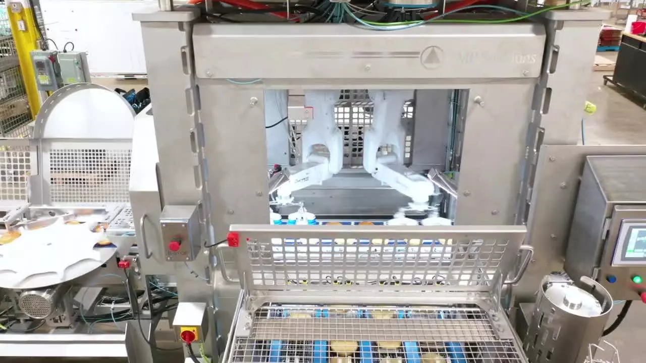 Sandwich Handling Robots