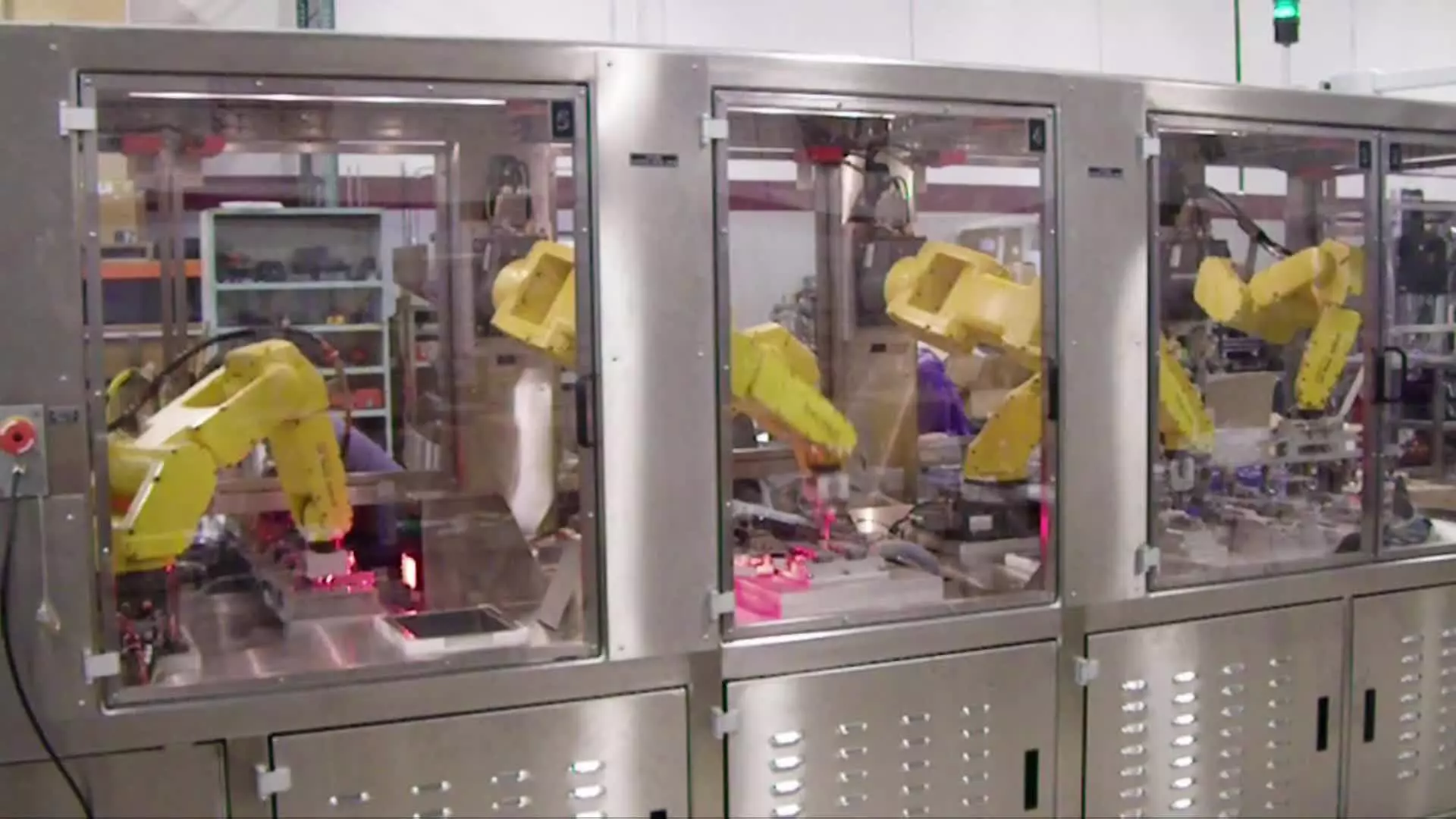 System montażu strzykawek medycznych